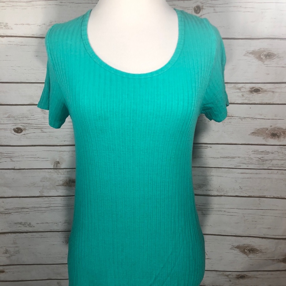 LuLaRoe S Classic Tee Teal